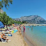 Lovely In With Wifi Appartement Duće
